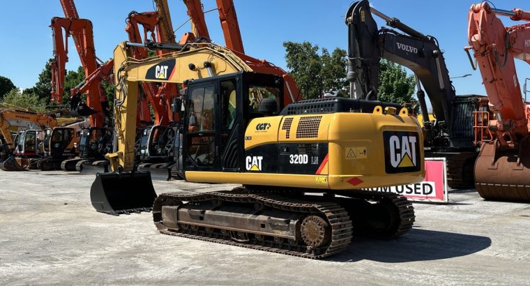 escavatore caterpillar 320d