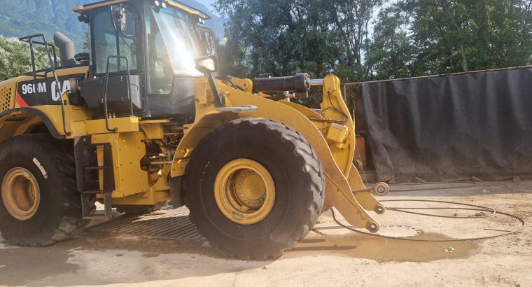 pala gommata caterpillar